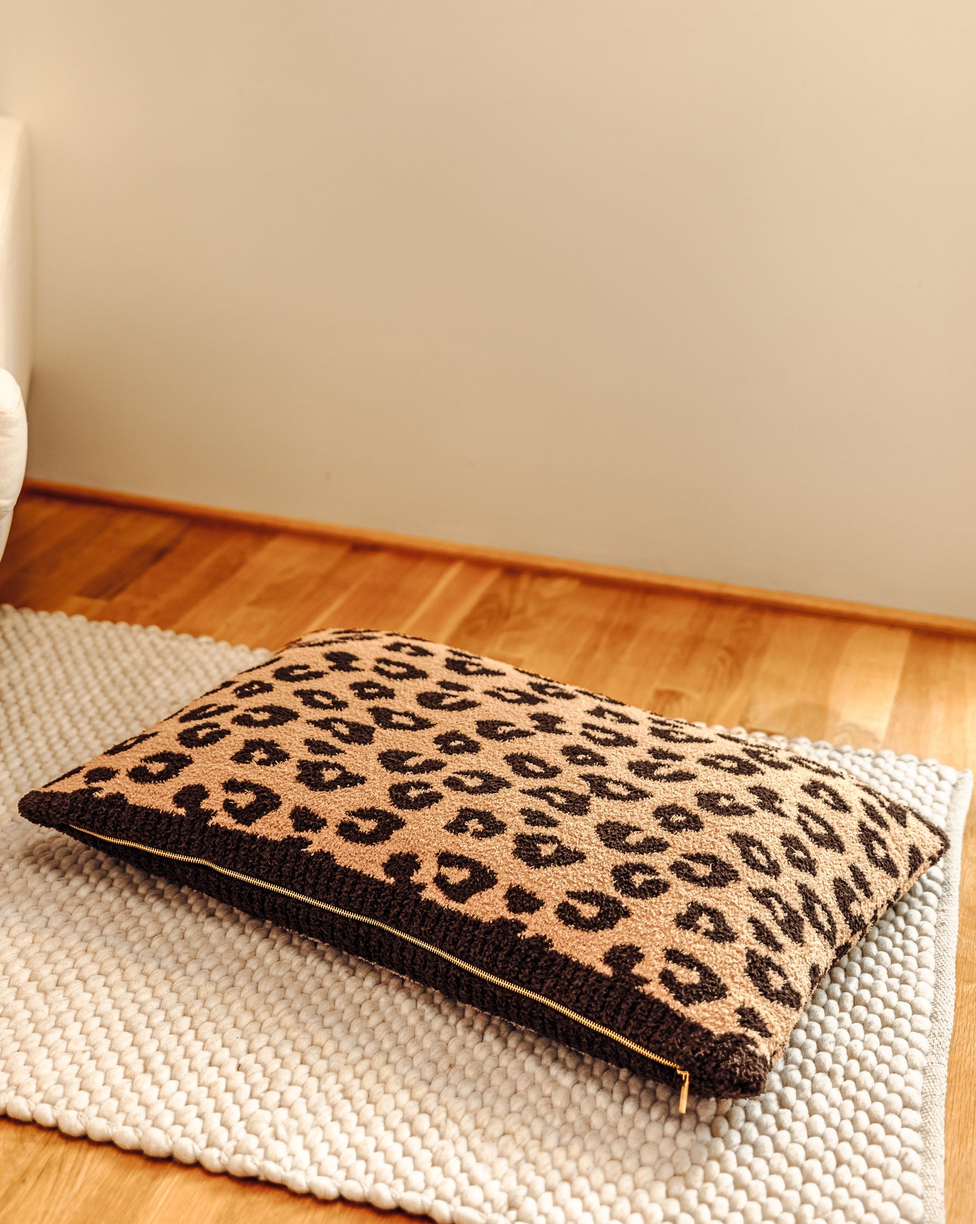 Snuggle Knit Tan Leopard Dog Bed
