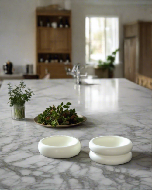 The Modern Muse Tall Pet Bowl is crafted from quality ceramic, which is both chic and practical. Home decor friendly, this bowl can be paired with the Modern Muse Low Pet Bowl for the perfect bowl combo.