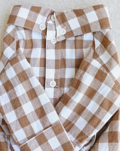 Gingham dog shirt in brown, a timeless style for dogs who love comfort and fashion.
