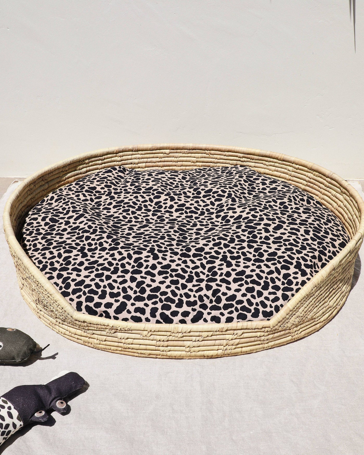 Mangrove Woven Palm Basket Bed