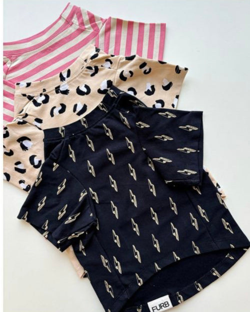 Graphic bolt dog tee with an edgy vibe