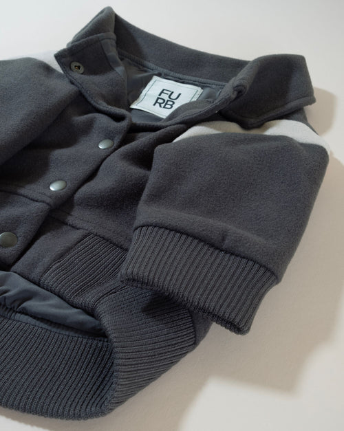 Gray wool jacket for dogs, perfect for keeping your furry friend cozy during colder months.