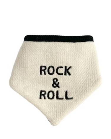 Chihuahua showing off the Rock &