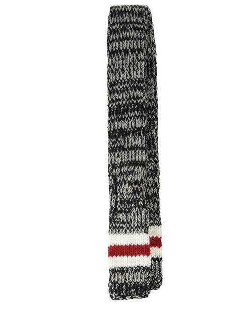 Cozy grey scarf for dogs, ideal for chilly days