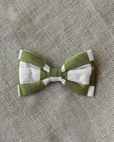 Make a Move Green Check Bow Tie Product Image