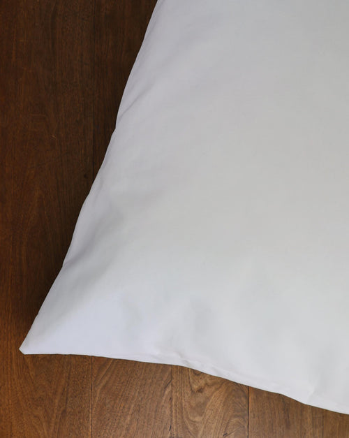 FurbFill™ waterproof bed liner for a dry, comfortable sleeping space for your pet.