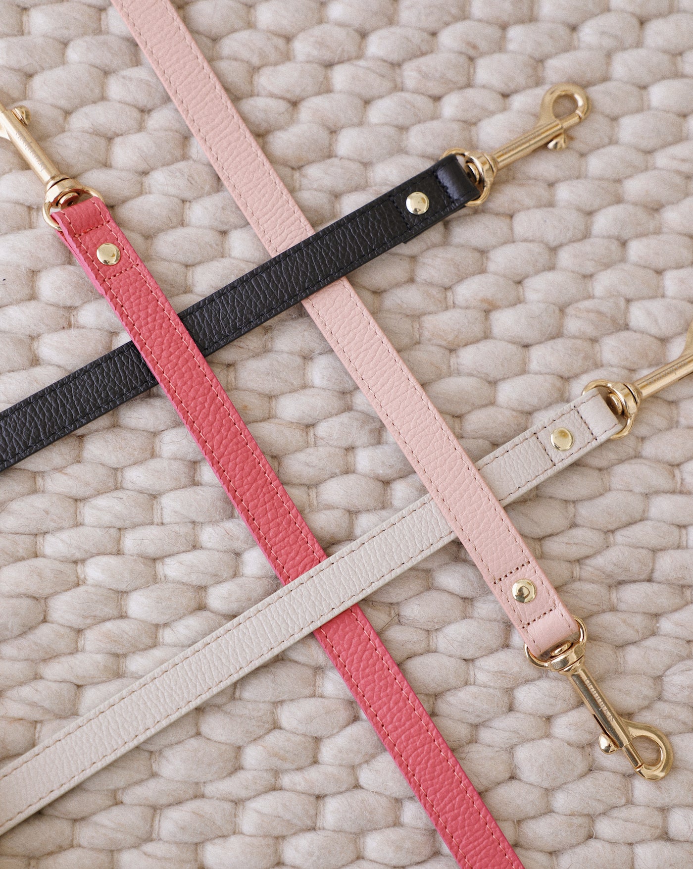 Nara Light Pink Leather Dog Leash