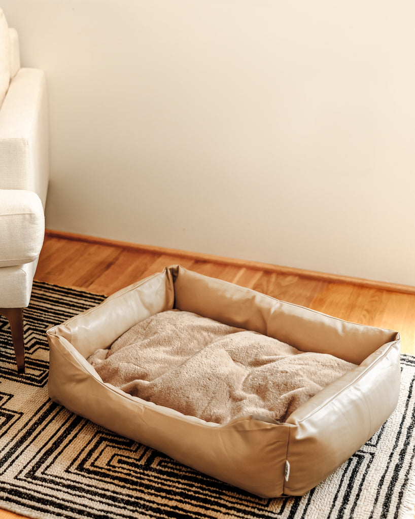 All Curled Up Structured Bed