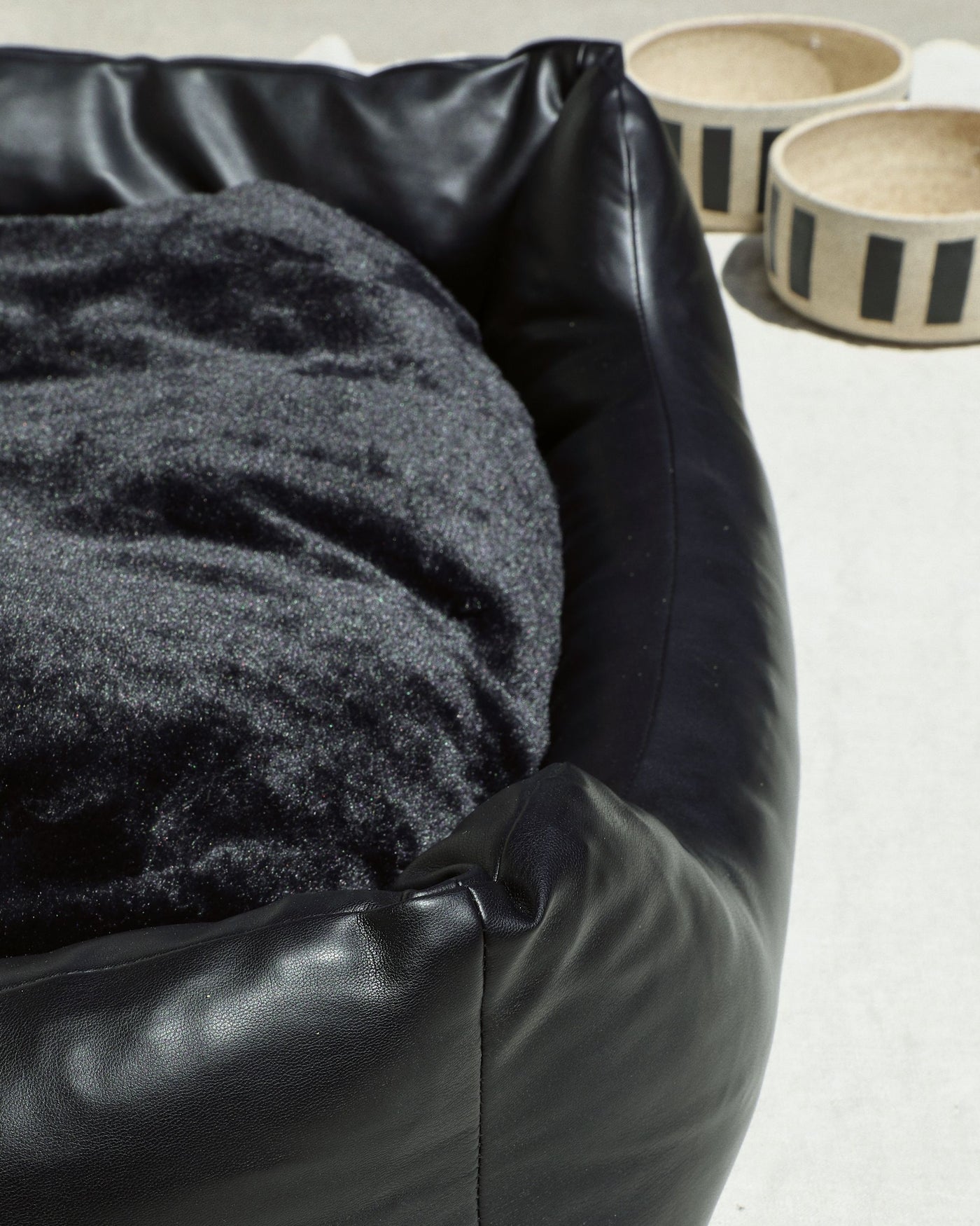 All Curled Up Black Structured Bed Product Image Detail