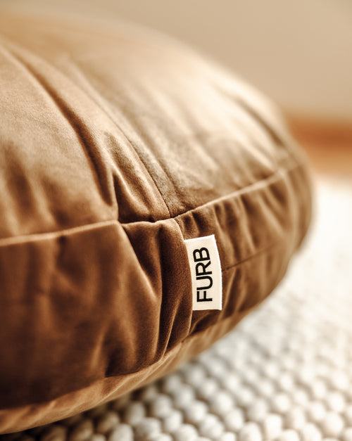 Laurel Nutmeg Round Velvet Dog Bed Product Image Detail