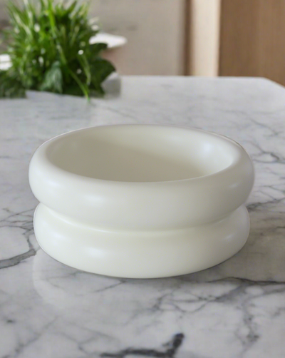 The Modern Muse Tall Pet Bowl is crafted from quality ceramic, which is both chic and practical. Home decor friendly, this bowl can be paired with the Modern Muse Low Pet Bowl for the perfect bowl combo.