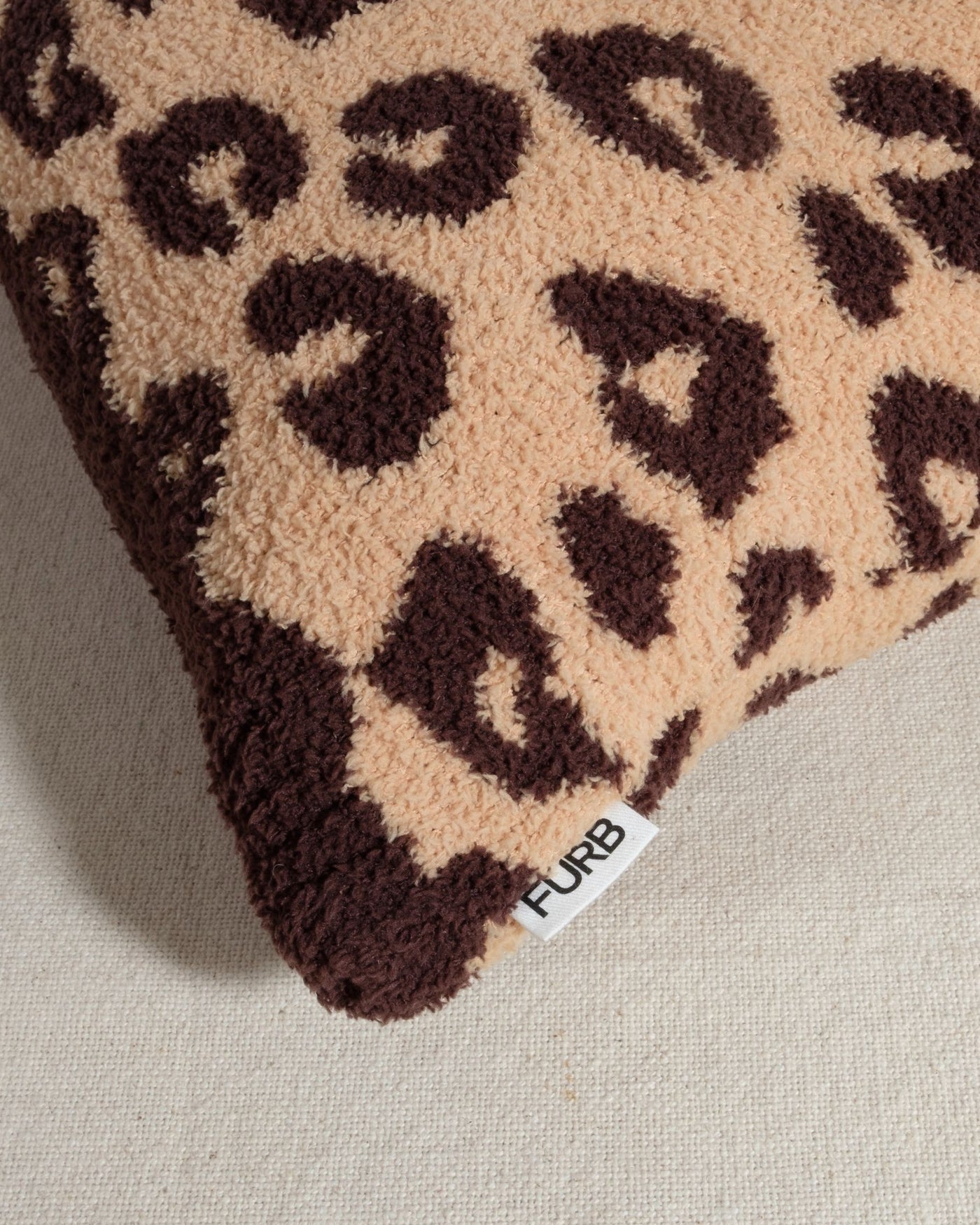 Snuggle Knit Tan Leopard Dog Bed Image