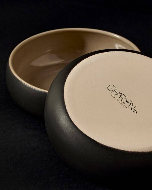 Chef's Kiss Matte Black + Linen Pet Bowl, perfect for small breeds like Chihuahuas and Dachshunds.