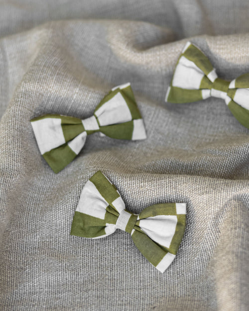 Make a Move Green Check Bow Tie Product Image Detail