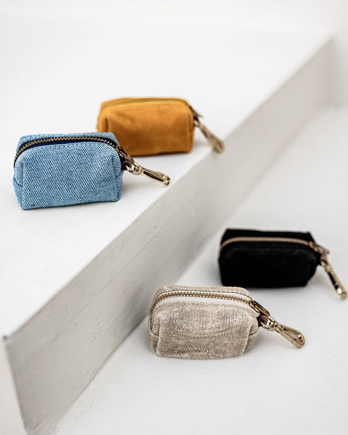 Foggy Dog Waste Bag Holder in Onyx Product Image Detail