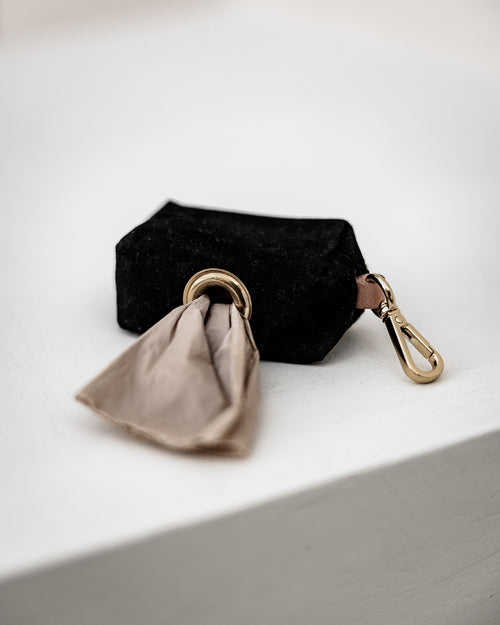 Foggy Dog Waste Bag Holder in Onyx Product Image Detail