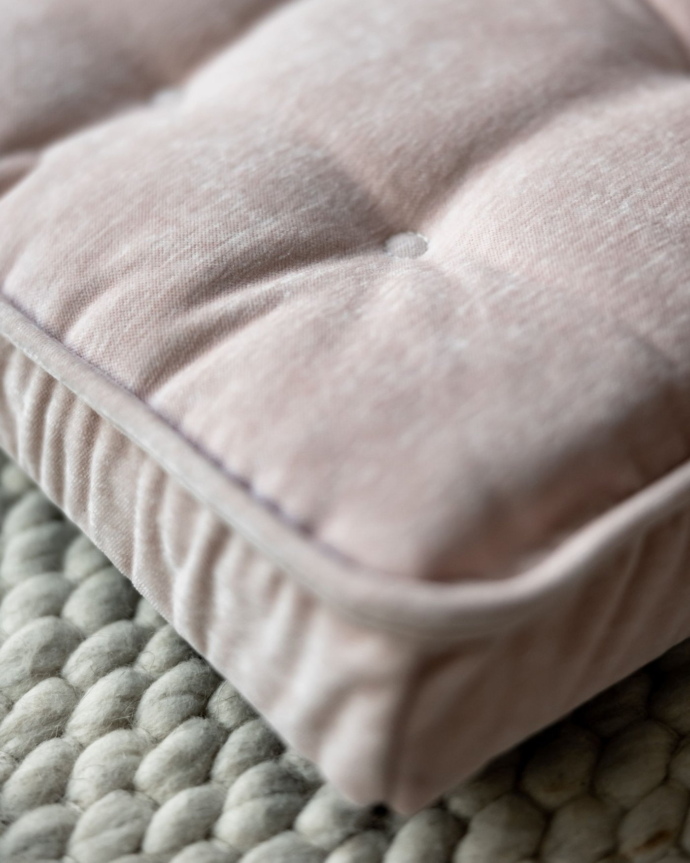 maxbone Unwind Crate Mat in Rose Product Image Detail