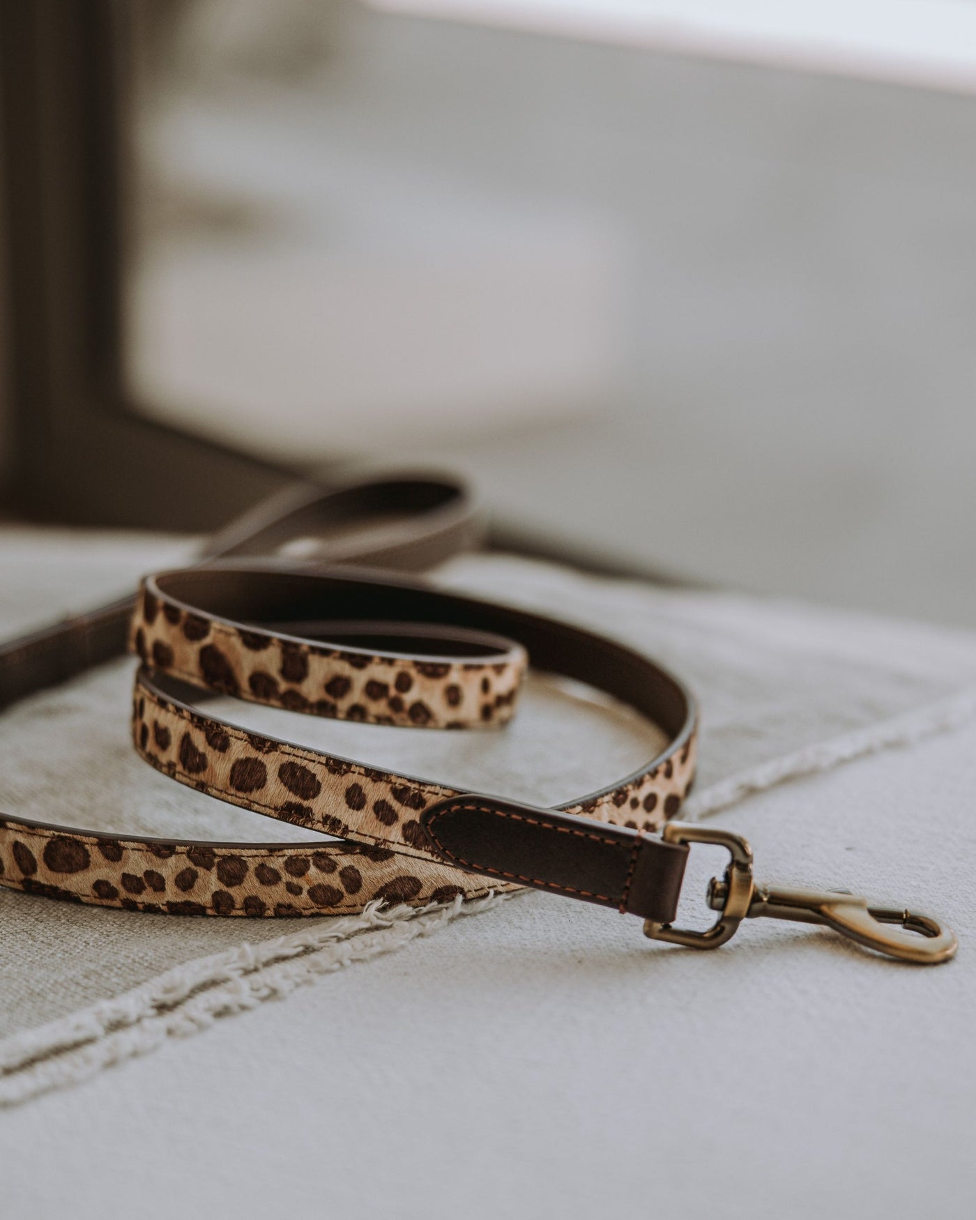 Wylde Brown Spotted Pony Fur Leash Product Image Detail